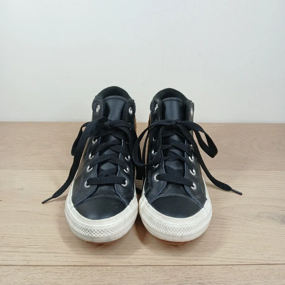 Converse Chuck Taylor All Star Berkshire Boot Hi Kids 4 Black Leather Grunge